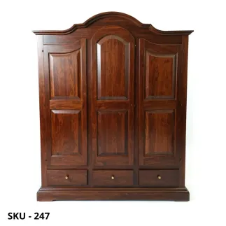 Armadio in legno, bianco perla decorato o noce scuro, 3 ante, 3 cassetti - Stile classico - Made in Italy - 185x62x220 cm