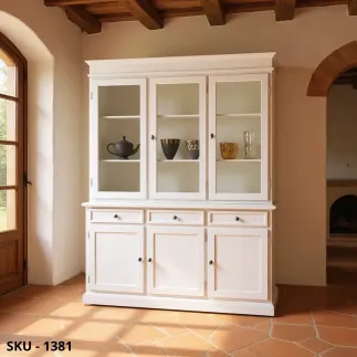 marca-design-shop-vetrina-in-legno-bianco-3-ante-vetrate-marcadesign-sku1381-ambientata