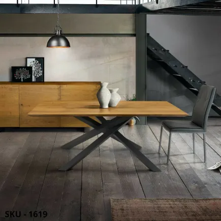 marca-design-shop-tavolo-da-pranzo-fisso-in-massello-rovere-base-in-metallo-marcadesign-sku1619-ambientata