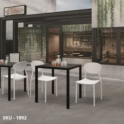 marca-design-shop-stile-moderno-stile-contemporaneo-Tavolo Quadrato in Metallo Zincato