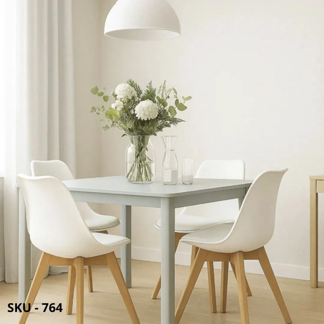 marca-design-shop-stile-moderno-stile-contemporaneo-Set di 4 Sedie in Polipropilene con Gambe in Legno e Cuscino in Ecopelle