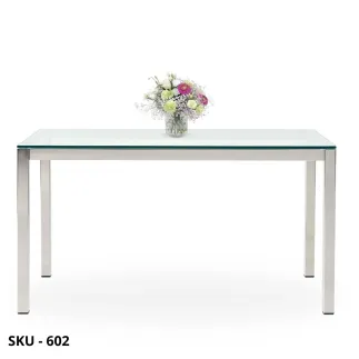 Tavolo Allungabile con Piano in Vetro e Struttura in Acciaio Cromato Lucido – 1 o 2 Allunghe – Stile Moderno