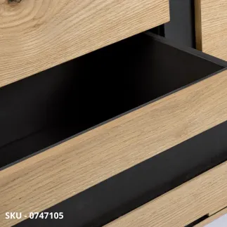 Cassettiera Stanwood in Legno di Pino con Inserti in Rattan Naturale e Finitura Nero Opaco