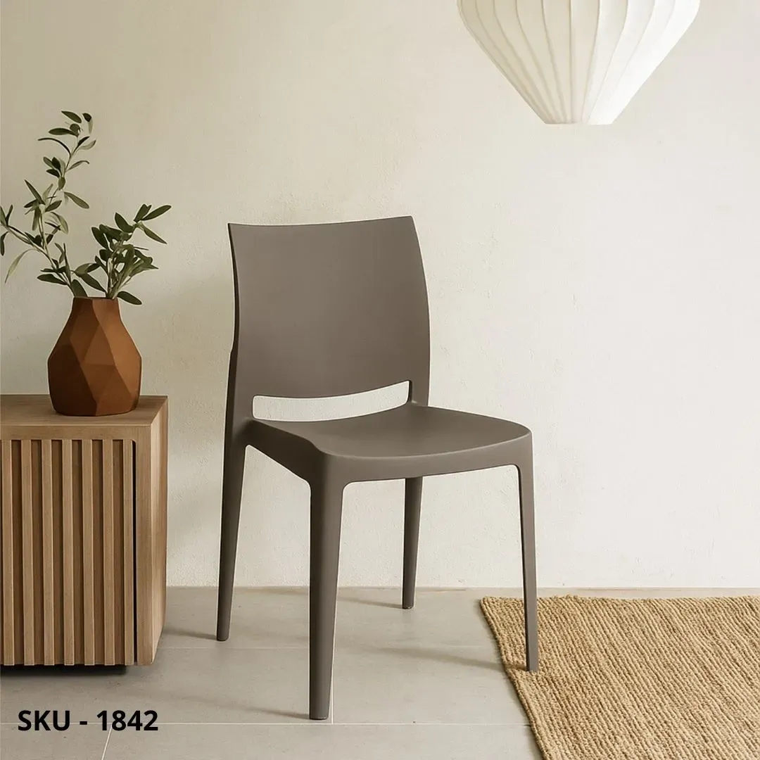 marca-design-shop-stile-moderno-stile-contemporaneo-Set 2 Sedie Impilabili in Polipropilene