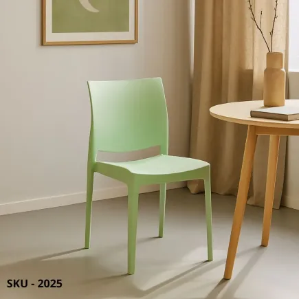 marca-design-shop-stile-moderno-stile-contemporaneo-Set 4 Sedie Impilabili in Polipropilene Vari Colori