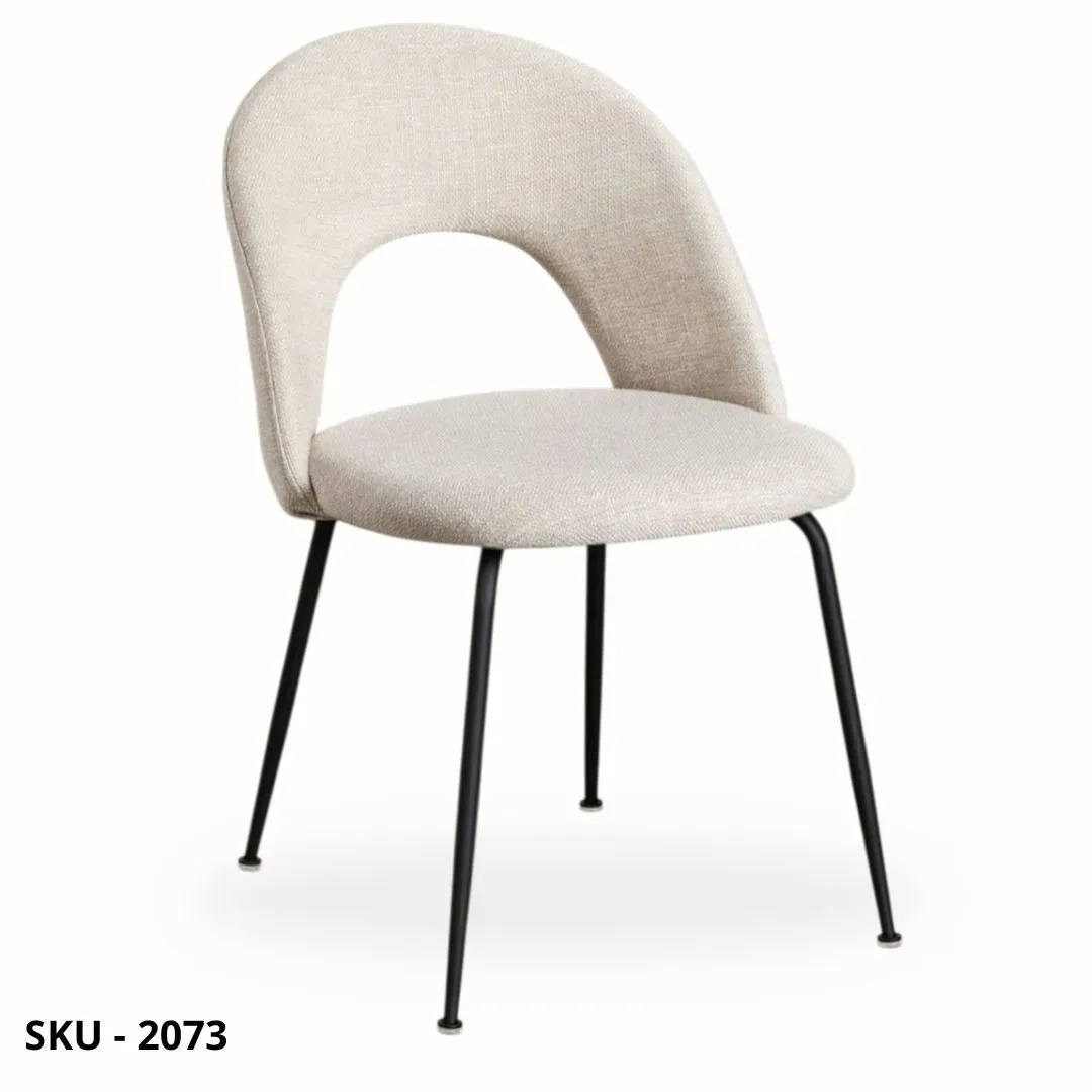 marca-design-shop-stile-moderno-stile-contemporaneo-Set 4 Sedie Imbottite in Velluto Beige e Struttura in Metallo Nero